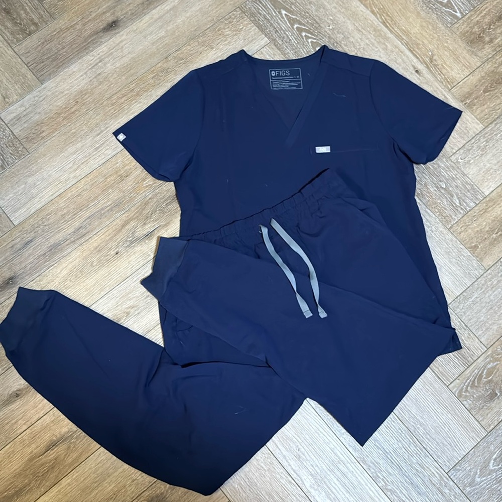 FIGS Scrubs PANTS ONLY, Women's medium, navy blue